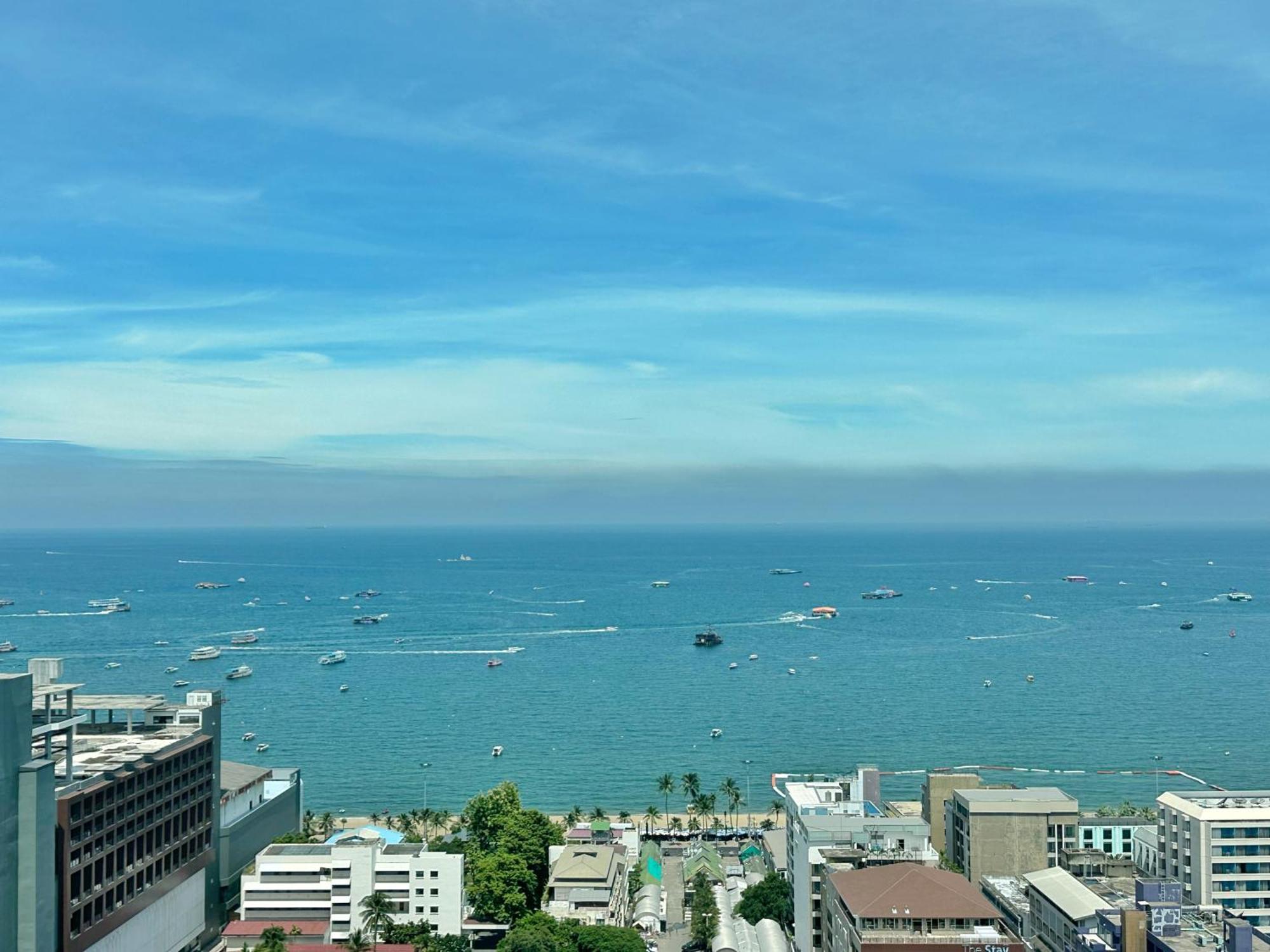 The Base Central Pattaya By Wwc Buitenkant foto